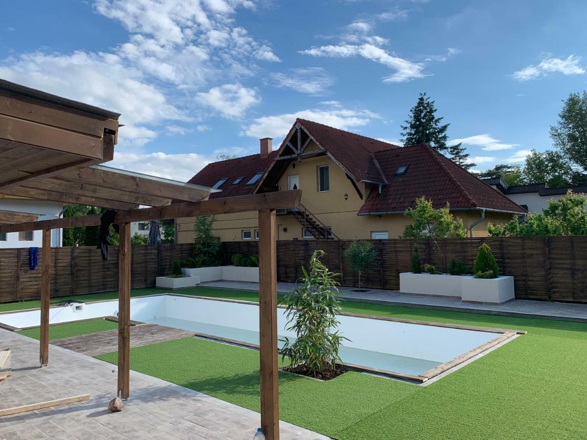 Silver Lounge Siofok Ngoại thất bức ảnh
